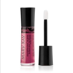 MARY KAY NOURISHINE LIP GLOSS IN SPARKLE BERRY